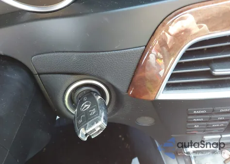 2013 Mercedes-Benz C 300 Luxury 4Matic from USA, damaged, VIN WDDGF8AB8DA821820